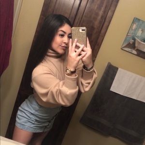 Meet your Posher, Destiny